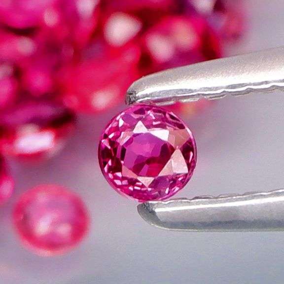 Superb 4.88ct violet red Ruby set -UNTREATED!!!