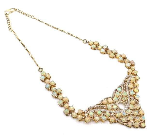 Ravishing Brand New European 29.40CTW Round Cabochon-Cut Opals W/ Fire & 3.89CTW Diamond Necklace in