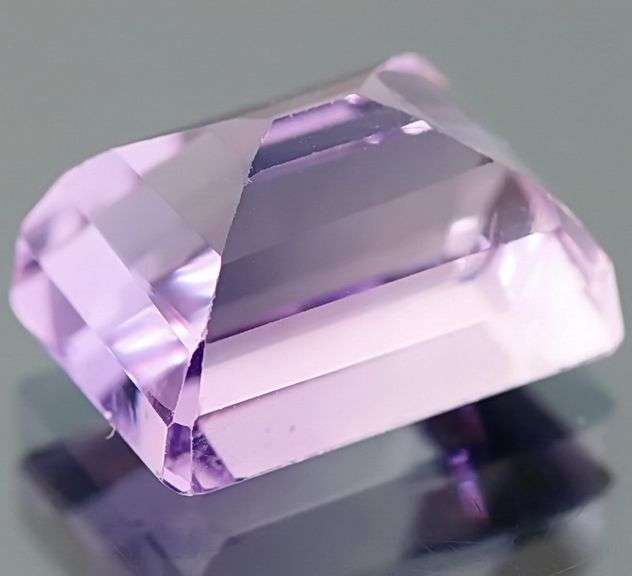 Violet lavender 11.05ct emerald cut Amethyst