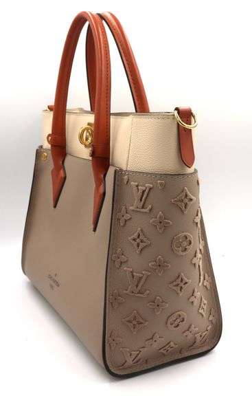Louis Vuitton On My Side MM w/Dustbag & Box