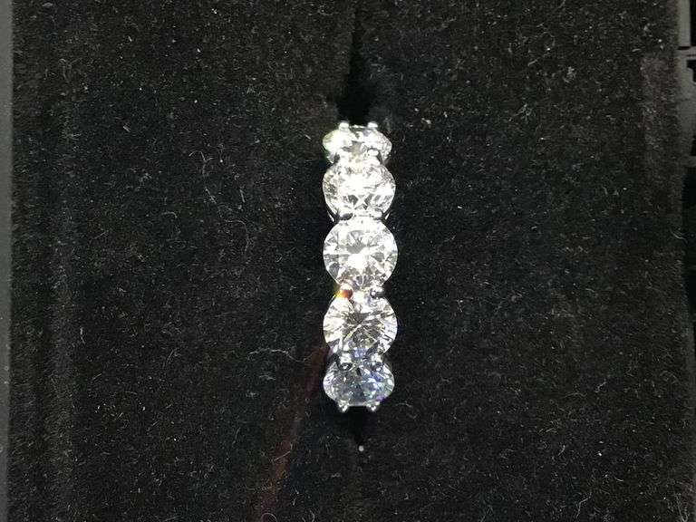 ENCHANTING 14K WHITE GOLD LAB DIAMOND WEDDING BAND