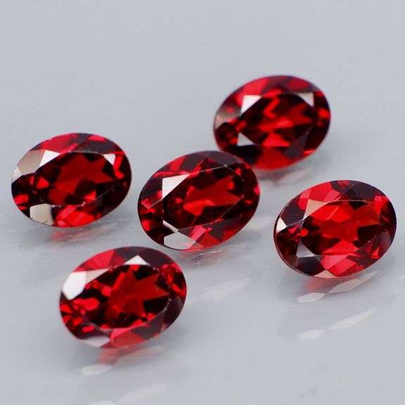 Top color!! 7.56ct 5pc. Mozambique Garnet set