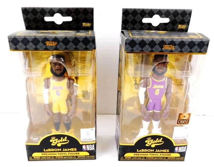 2 LeBron James 2021 NBA Premium Figures - MIB