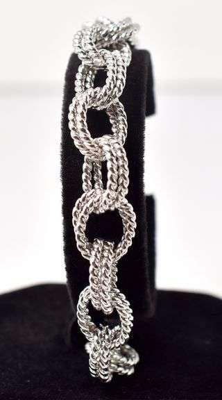 Chain Link Bracelet in Sterling Silver
