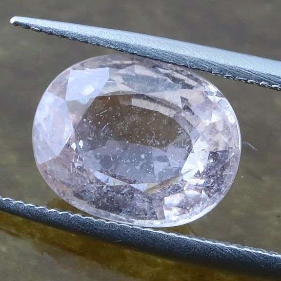 Extremely rare 2.44ct color shifting Tanzanian Sapphire