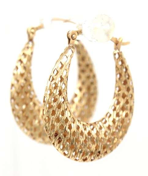 10kt Yellow gold woven oval earrings