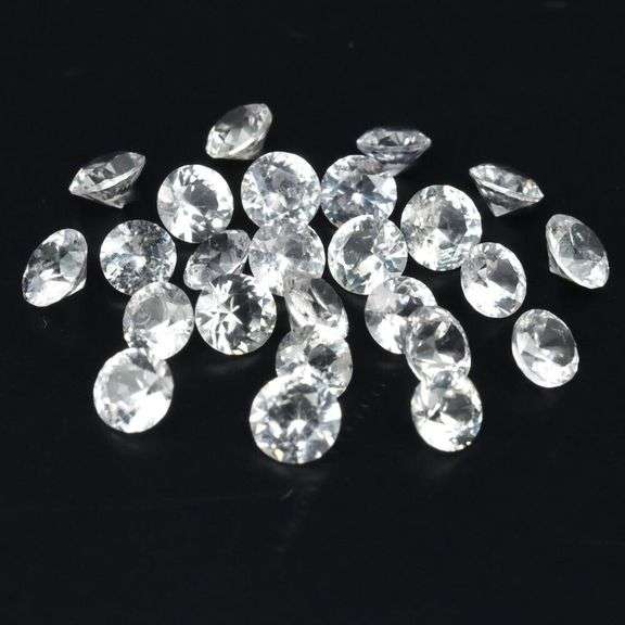 Heated only! 2.54ct diamond white Sapphire set!