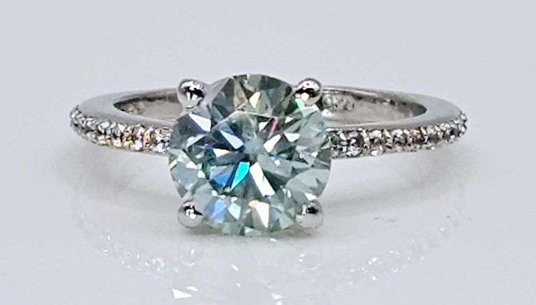 Gorgeous 2.75 Ct Color Change Lab Created Alexandrite Ring