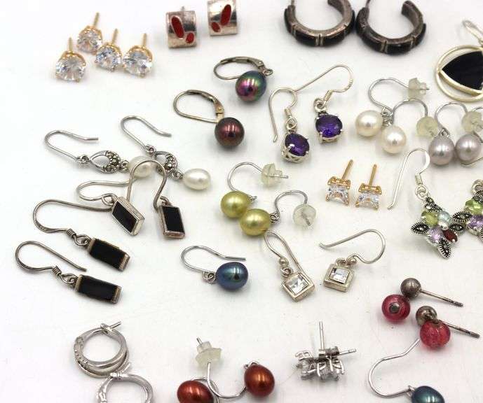 Group lot of Vintage 925 sterling silver earrings
