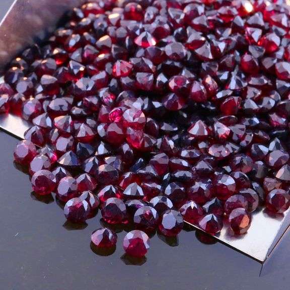 Collectors 500ct parcel of reddish violet Rhodolite Garnets!
