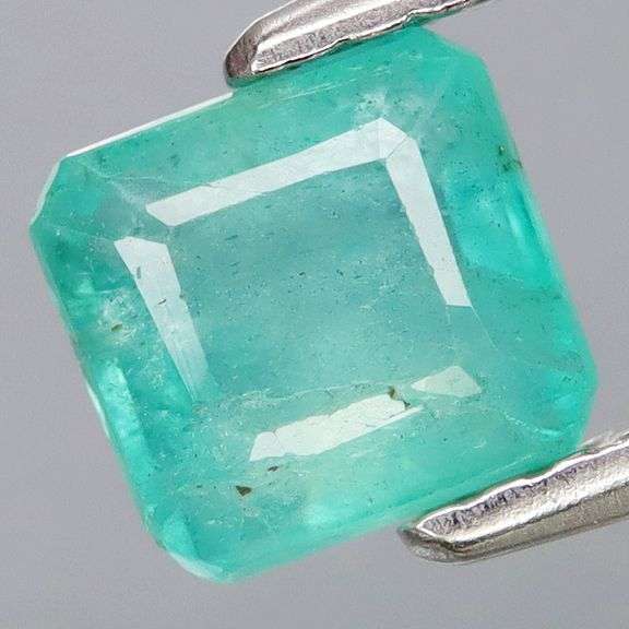 Outstanding .99ct brightly colored Colombian Emerald