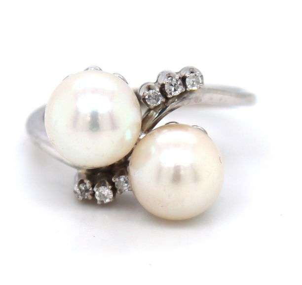 18kt White gold double pearl and diamond accent bypass ring