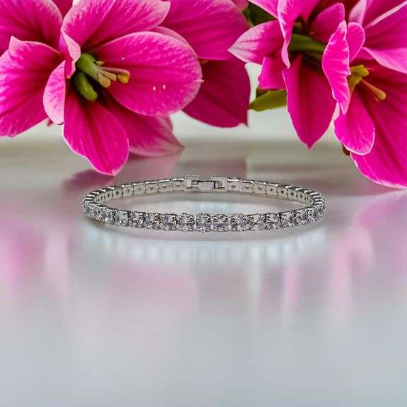 14 Kt White Gold Plated 5.75 Ctw Lab Simulated Diamond Tennis Bracelet