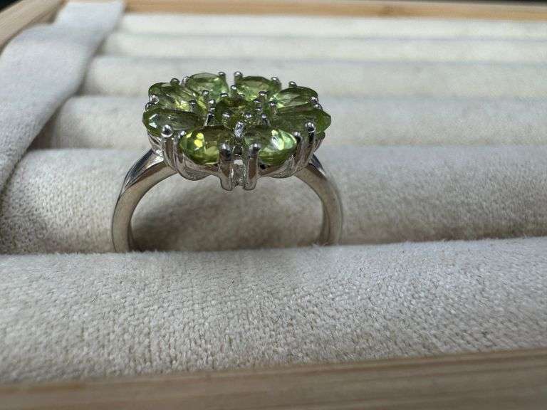 Sterling Silver Genuine Natural Peridot Gemstone Ring Size 7