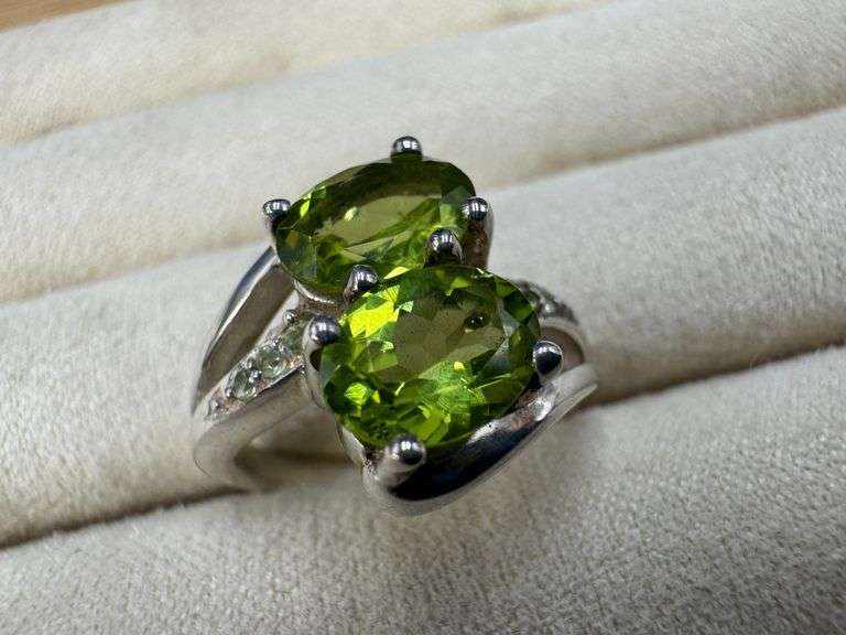 Sterling Silver Genuine Natural Peridot Gemstone Ring Size 6