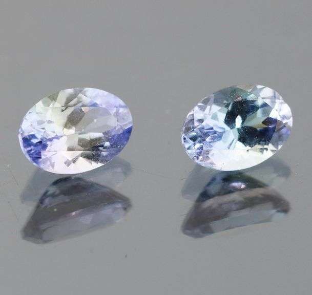 Gorgeous blue violet 1.64ct Tanzanite pair