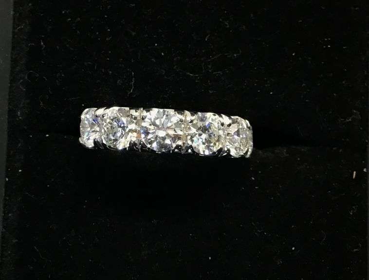 BEAUTIFUL 14K WHITE GOLD DIAMOND WEDDING BAND