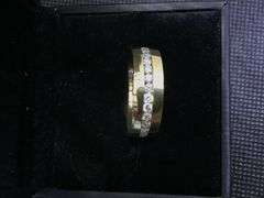 MEN’S 14K YELLOW GOLD DIAMOND WEDDING BAND