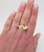 Adorable Double Flower Diamond Ring in 18k Gold