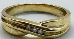 14K Yellow Gold Round Brilliant Cut Diamond Ring