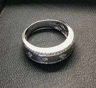 MEN’S 14K WHITE GOLD NATURAL DIAMOND WEDDING BAND