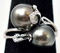 Tasteful Tahitian Pearl Ring in 14K White Gold