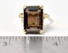 Sensational Smokey Quartz Ring in 10K Yellow Gold