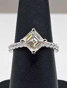 Sparkling 3.25 Ct VVs1 White Asscher Cut Moissanite Ring