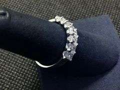 FASCINATING 14K WHITE GOLD BAGUETTE DIAMOND WEDDING BAND