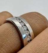 14K White Gold Round Brilliant Cut Diamond Ring