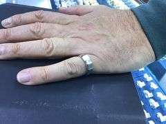 14K WHITE GOLD MEN’S WEDDING BAND