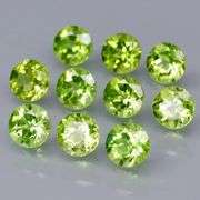 Round brilliant cut! Untreated! Matched! 5.32ct Peridot set!
