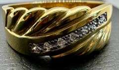 14K Yellow Gold Round Brilliant Cut Diamond Ring