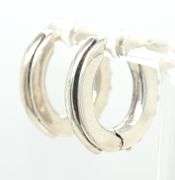Micheal Dawkins Pebble oval hoop earrings