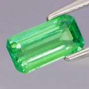 Insane natural color! 1.09ct emrerald cut Tsavorite Garnet!