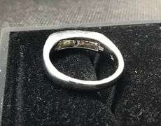 DAZZLING 14K WHITE GOLD WEDDING BAND