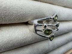 Sterling Silver Peridot Gemstone Ring Size 8