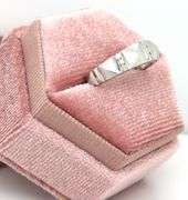 14kt White gold diamond accent Pyramid band