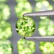 Round cut! Untreated! Matched! 4.56ct Peridot set!
