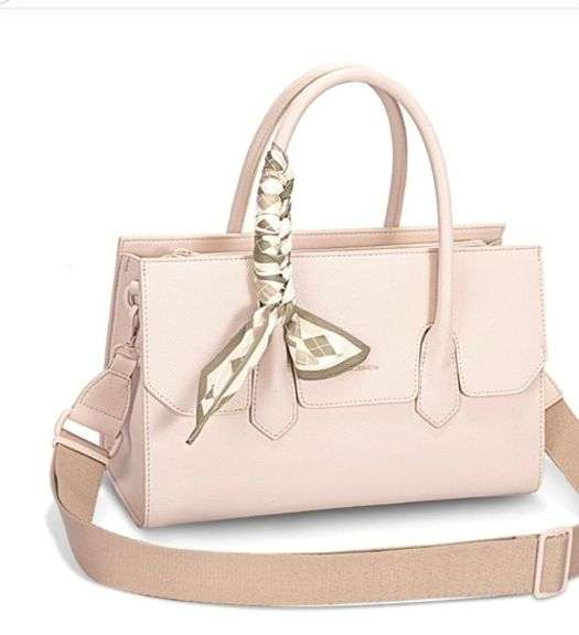 Designer Style Hand Bag By David Jones-Paris