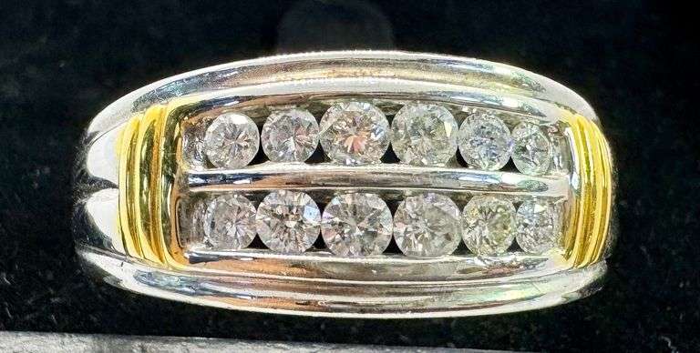 14K Two-Tone Gold Round Brilliant Cut Diamond Ring
