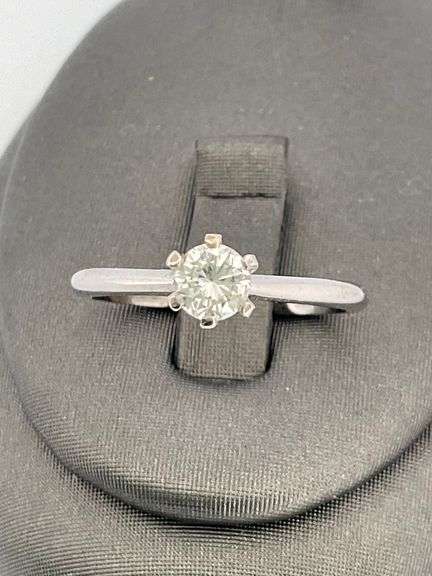 BRAND NEW 14K WHITE GOLD DIAMOND ENGAGEMENT RING