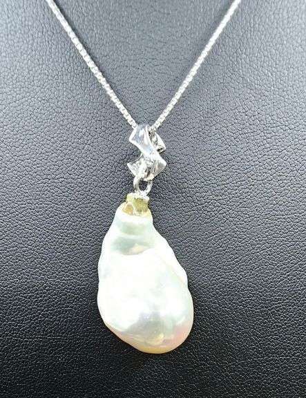 Natural Rare Certified South Pacific Maliku Islands Pearl Pendant With Solid Silver Chain