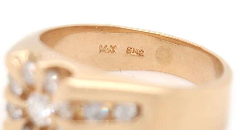 Gents 0.75ctw Diamond Sun Ray Ring in 14K