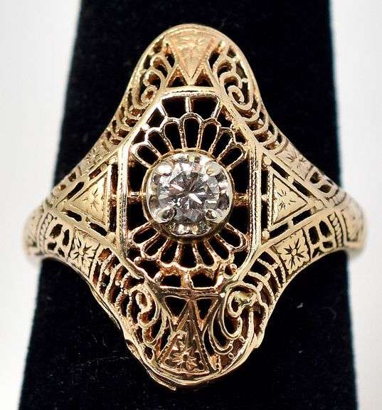 Fantastic Diamond Art Deco Style Diamond Ring in 14K Yellow Gold