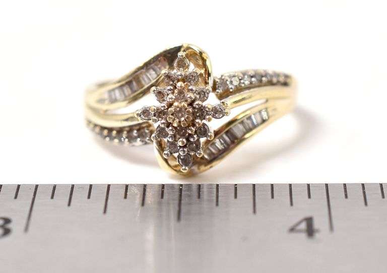 Sparkling 10K Yellow Gold Diamond Ring