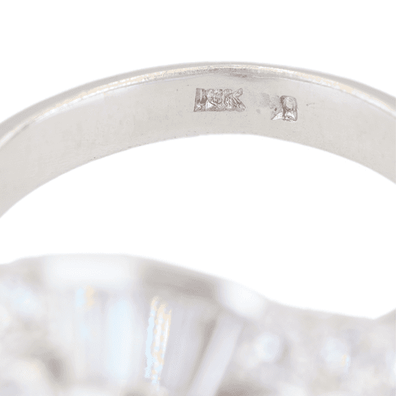 18k White Gold  Natural White Diamond Cocktail Ring