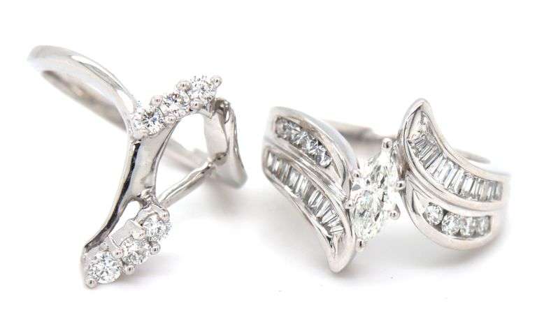 14kt White gold approximate 1ctw RBC and baguette diamond bridal set