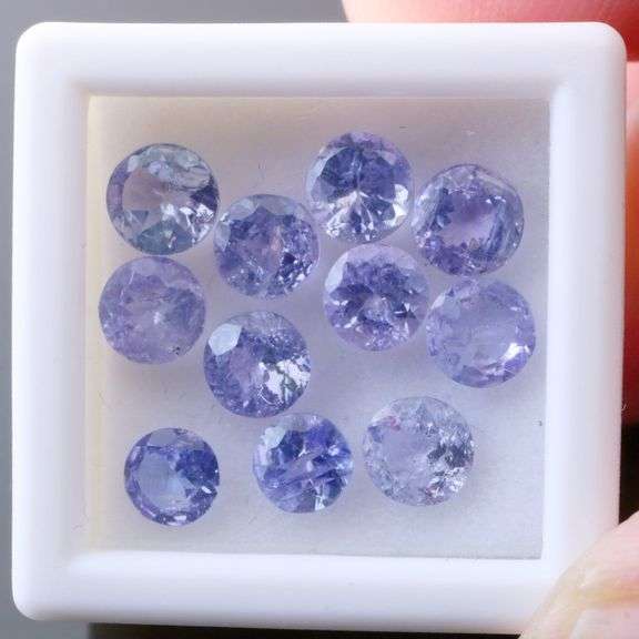 Heavy 5.44ct set of real Tanzanite!
