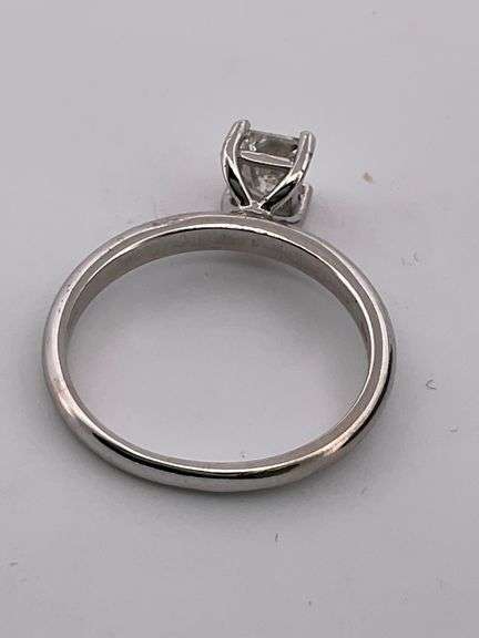 BRAND NEW 14K WHITE GOLD DIAMOND ENGAGEMENT RING